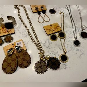 10 piece Keep It Gypsy lot LV , Gucci